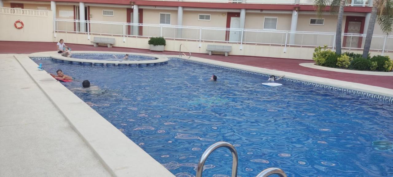 Apartamento con terraza y piscina Canet d'En Berenguer Exterior foto